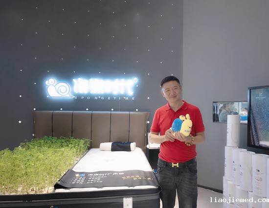 从低调到“张扬” 海绵时代床垫惊艳登场家具展